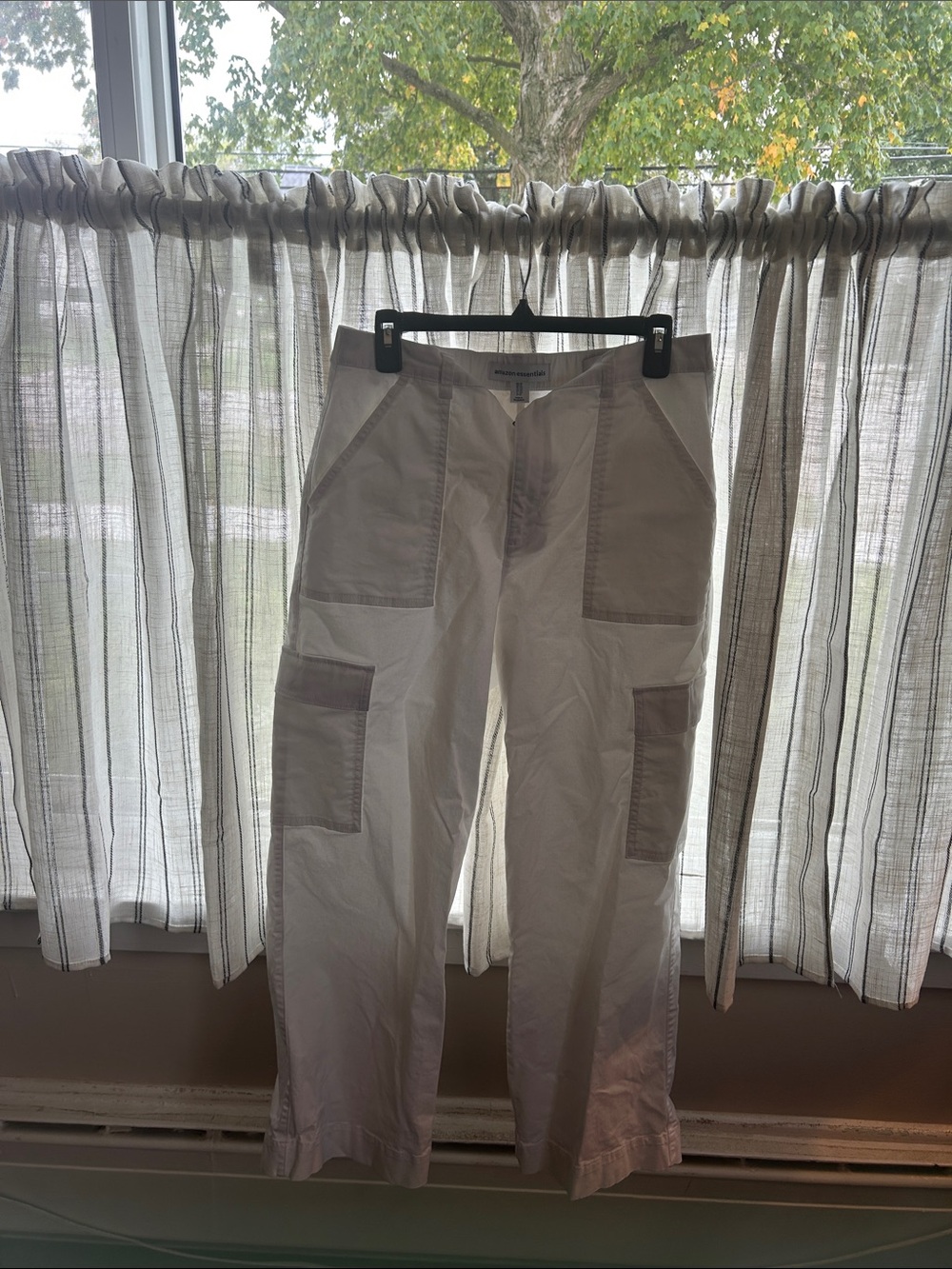 Amazon Essentials Cream Cargo Pants with Light Brown Panels
